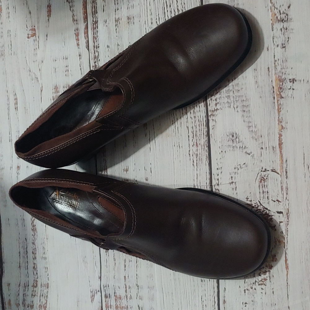 CLARKS ARTISAN LEATHER SHOE SIZE 9.5N